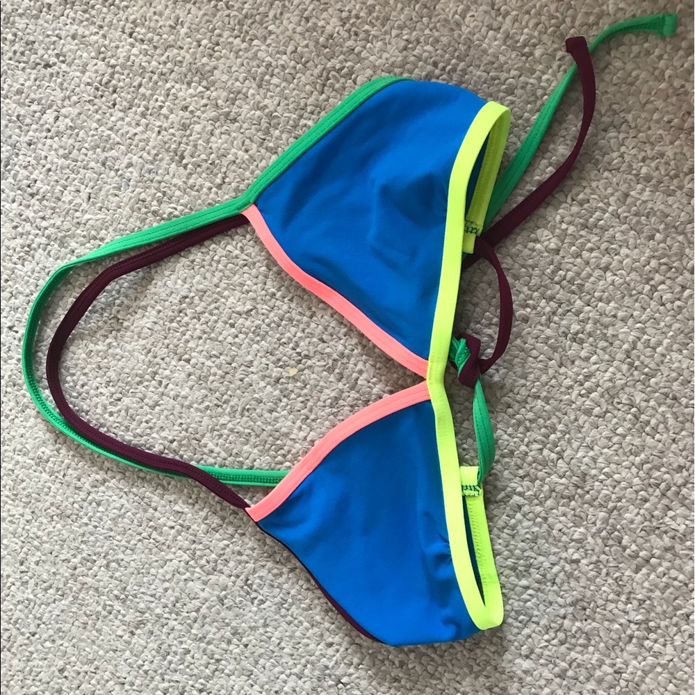 Large Jolyn triangle top